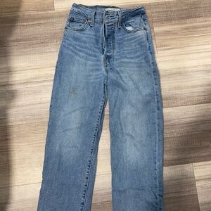High waisted Levi jeans